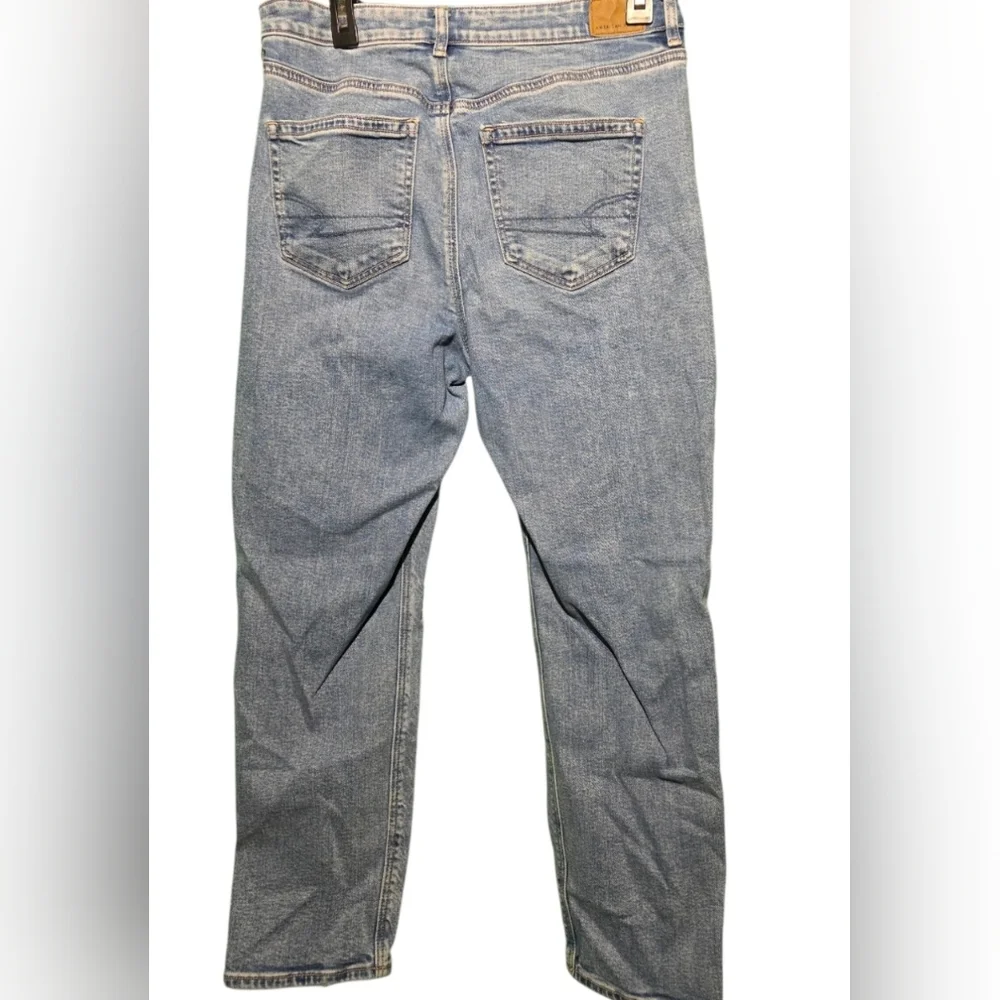 American Eagle Strigid 8 Blue Distressed  Jeans 28 Waist 25 Inseam - Picture 2 of 5